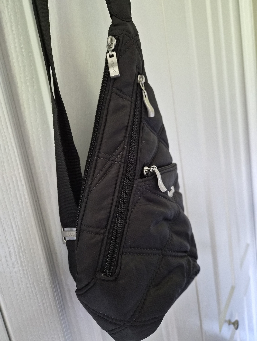 Baggallini Black Quilted Sling Belt Bag - Picture 3 of 3